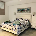 Duke Beach Apartment 2 Bedrooms * Адехе