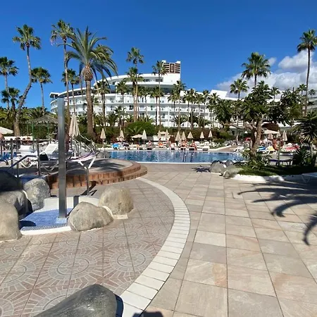 Duke Beach Apartment 2 Bedrooms أذيخي